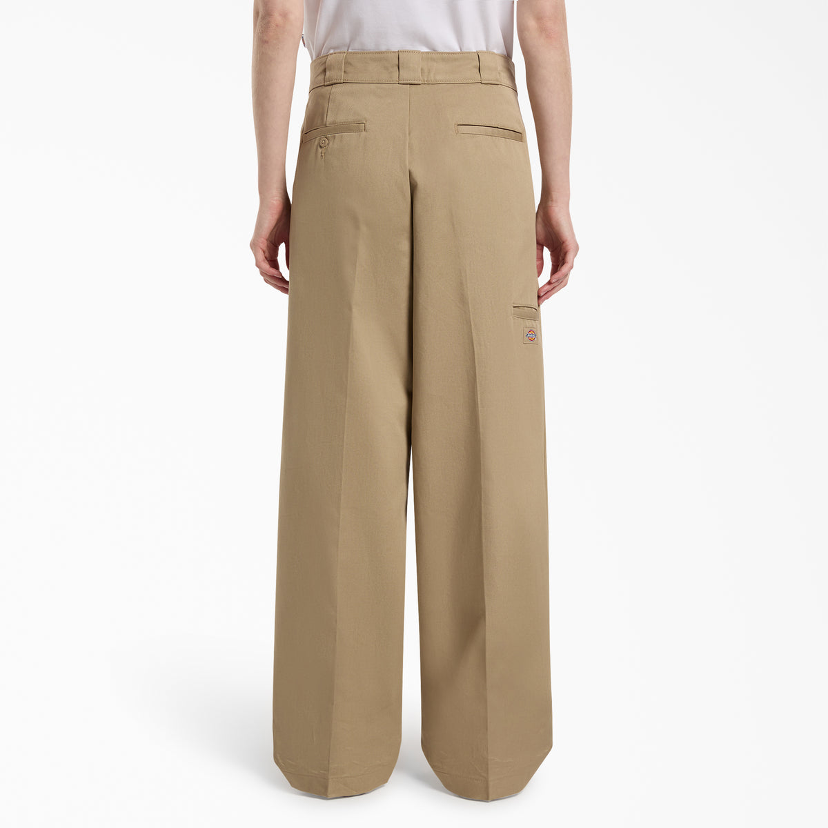 Women’s 247 Loose Fit Pants Desert Sand (0DS) - 2