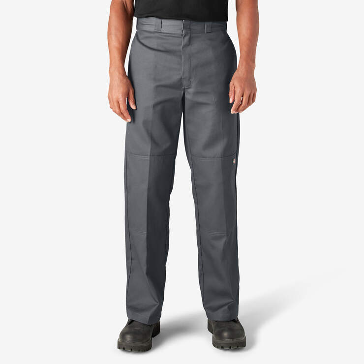 https://www.dickies.com/dw/image/v2/AAYI_PRD/on/demandware.static/-/Sites-master-catalog-dickies/default/dw0a40ceac/images/main/85283_CH_FR.jpg?sw=740&sh=740&sm=cut&q=65