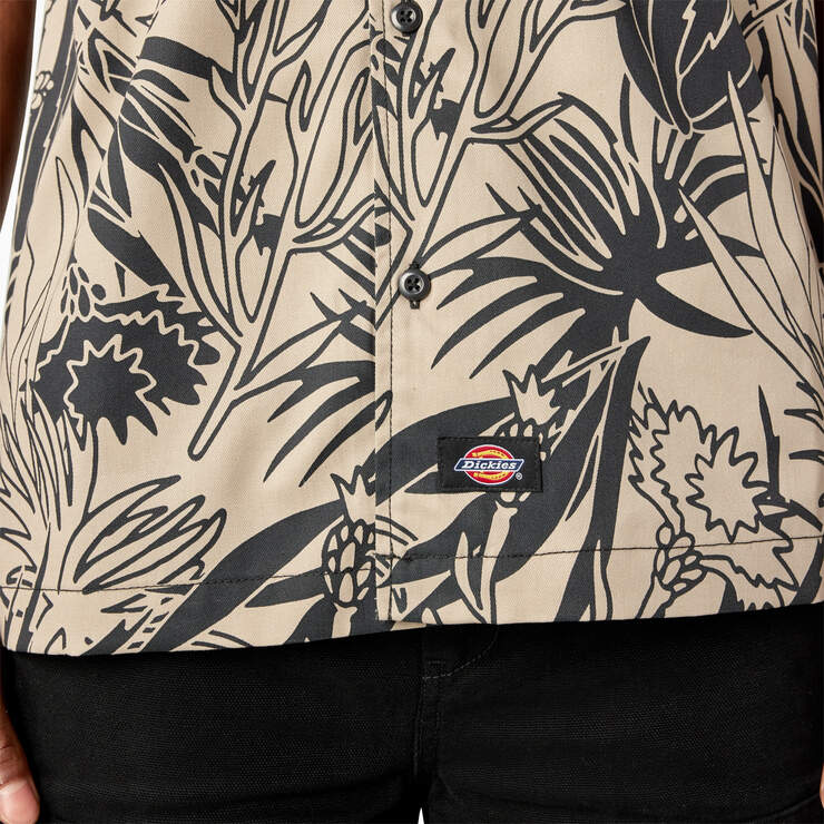 Max Meadows Short Sleeve Shirt - Black Desert Flower Print (AFB) image number 9