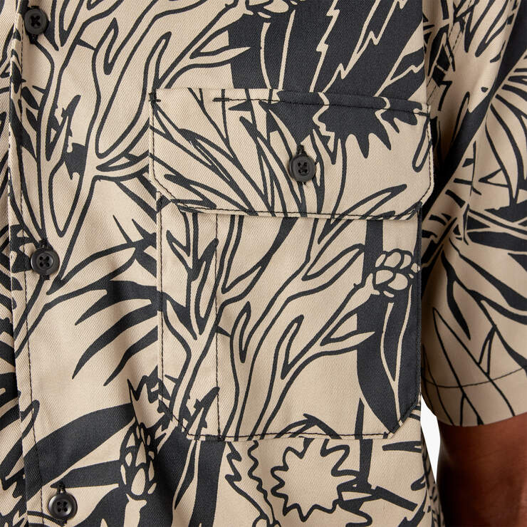 Max Meadows Short Sleeve Shirt - Black Desert Flower Print (AFB) image number 8