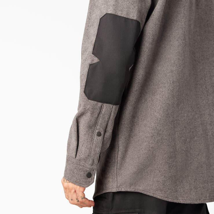 Heavyweight Brawny Flannel Shirt - Gray w/ Black (A1J) image number 9