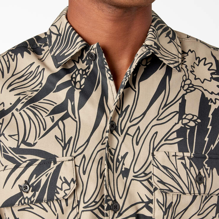 Max Meadows Short Sleeve Shirt - Black Desert Flower Print (AFB) image number 7