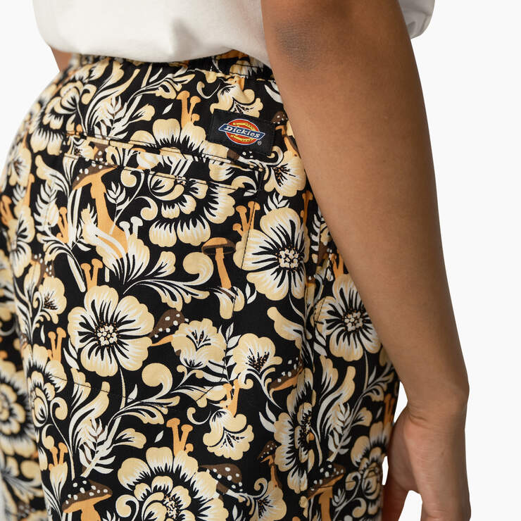 Women's Roseburg Shorts, 7" - Brown Floral Print (BG2) image number 6