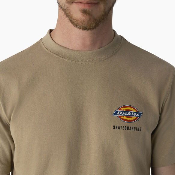 Dickies Skateboarding Regular Fit Chest Logo T-Shirt - Desert Sand &#40;DS&#41;