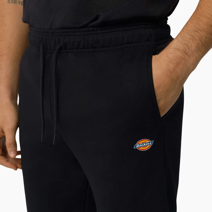 Mapleton Regular Fit Shorts, 9" - Black (KBK) image number 6