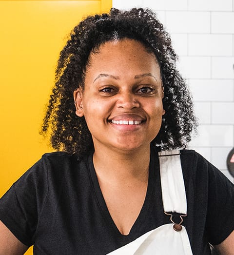Mia Moss: Coffee Shop Owner